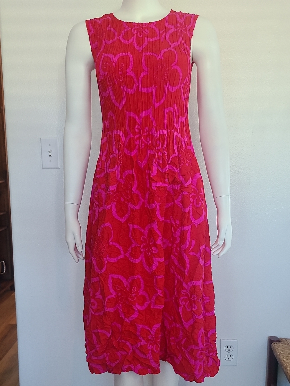 Alquema Smash Pocket Dress. Size 1 (S/M) Crinkle Fabric Pink & Red Floral Print